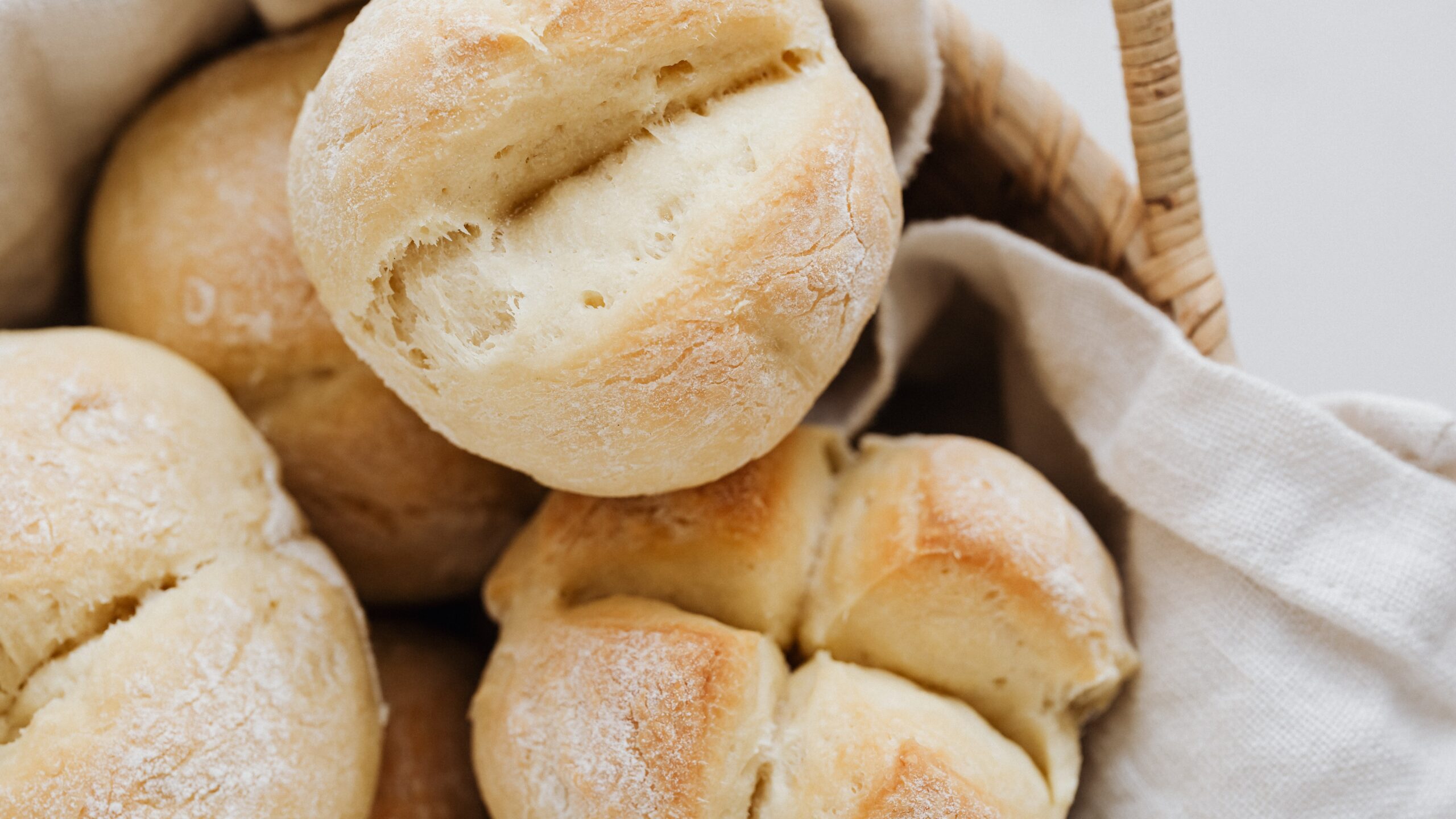 White gluten-free dinner rolls.